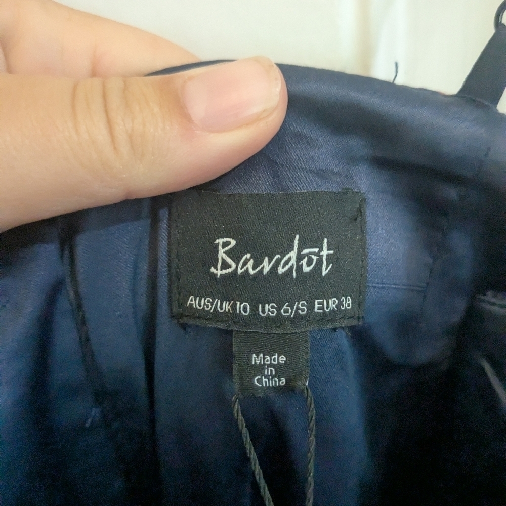 NWT Bardot Diamond Lace Dress - Picture 4 of 6